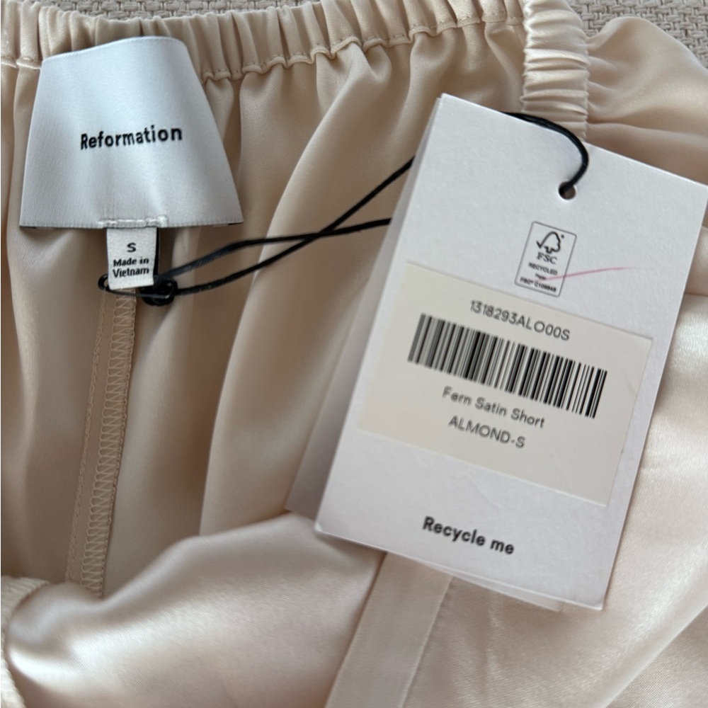 Reformation Fern Satin Shorts - Picture 4 of 4